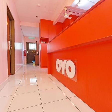 Oyo 575 Hotel Dns Ίπο Εξωτερικό φωτογραφία
