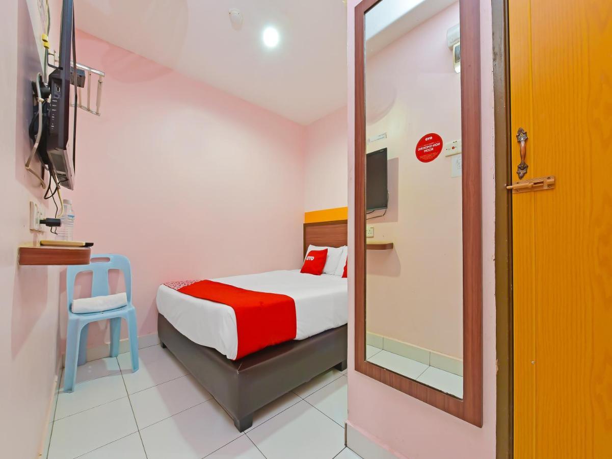Oyo 575 Hotel Dns Ίπο Εξωτερικό φωτογραφία