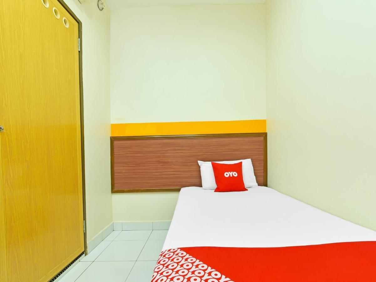 Oyo 575 Hotel Dns Ίπο Εξωτερικό φωτογραφία