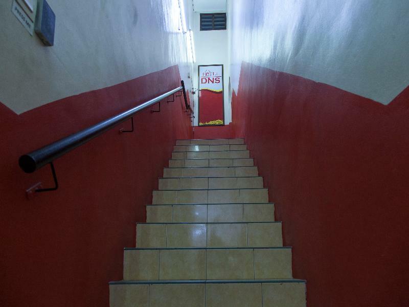 Oyo 575 Hotel Dns Ίπο Εξωτερικό φωτογραφία