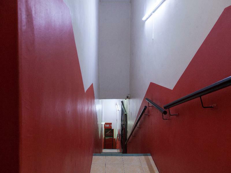Oyo 575 Hotel Dns Ίπο Εξωτερικό φωτογραφία