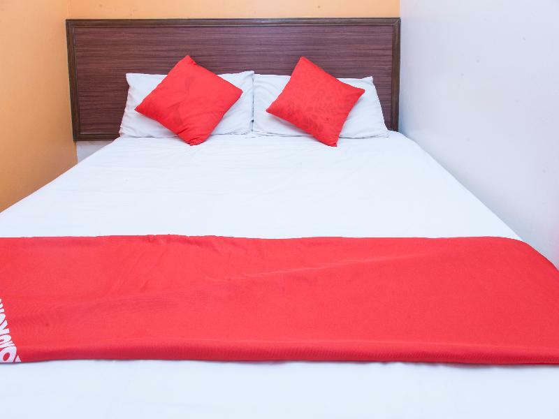 Oyo 575 Hotel Dns Ίπο Εξωτερικό φωτογραφία