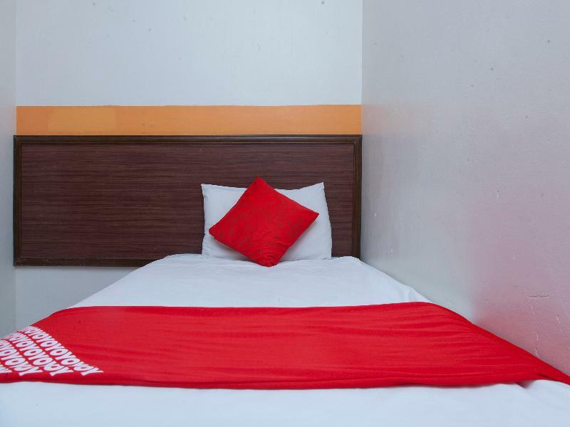 Oyo 575 Hotel Dns Ίπο Εξωτερικό φωτογραφία