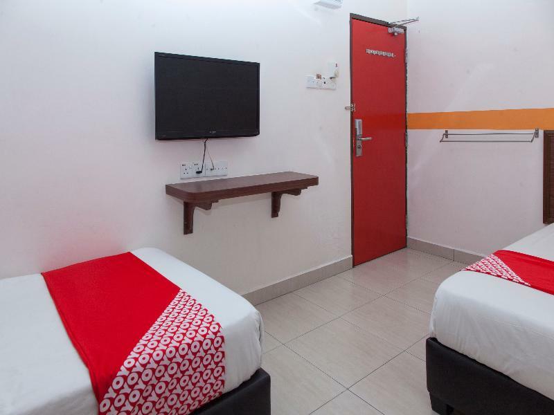 Oyo 575 Hotel Dns Ίπο Εξωτερικό φωτογραφία