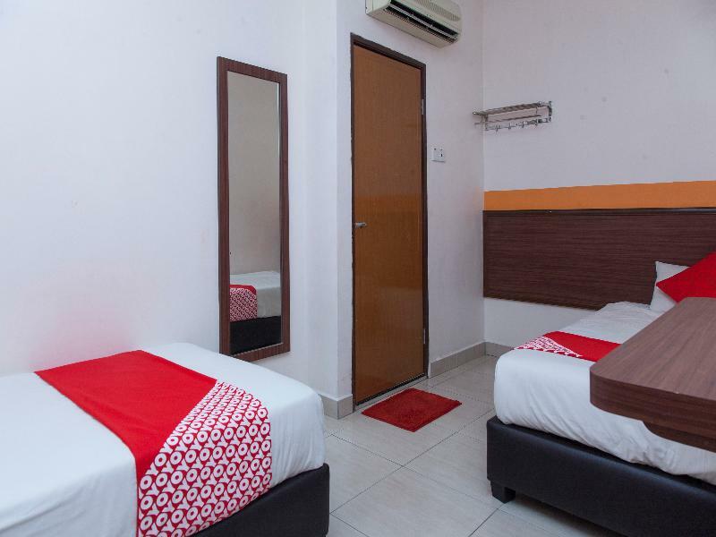 Oyo 575 Hotel Dns Ίπο Εξωτερικό φωτογραφία